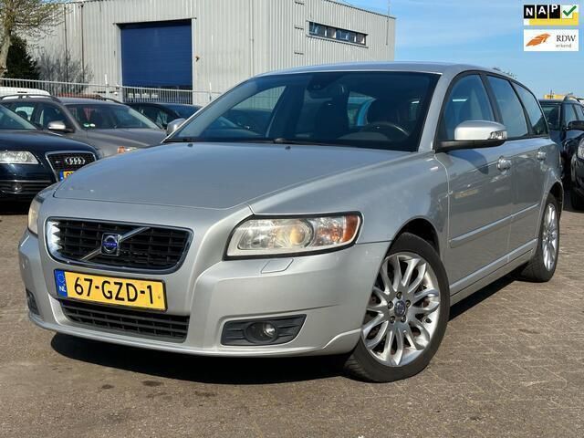Grijs Gebruikt 2008 Volvo V50 Momentum Stationwagen | € 3.650 (Eerlijke prijs) - Afbeelding 1/4