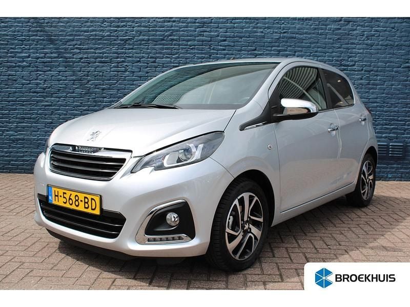 Grijs Gebruikt 2020 Peugeot 108 Allure Hatchback | € 10.900 (Eerlijke prijs) - Afbeelding 1/4