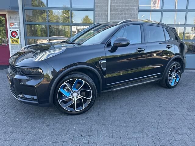 Zwart Gebruikt 2023 Lynk & Co 01 SUV | € 28.850 (Eerlijke prijs) - Afbeelding 1/4