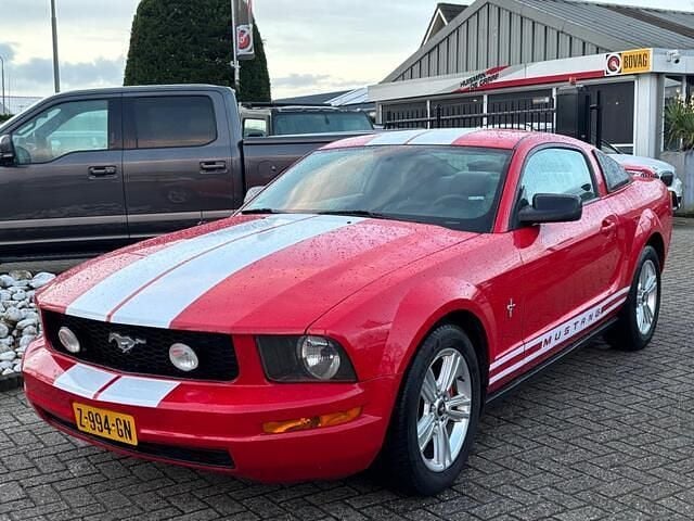Rood Gebruikt 2005 Ford Mustang Fastback Coupé | € 8.950 - Afbeelding 1/4