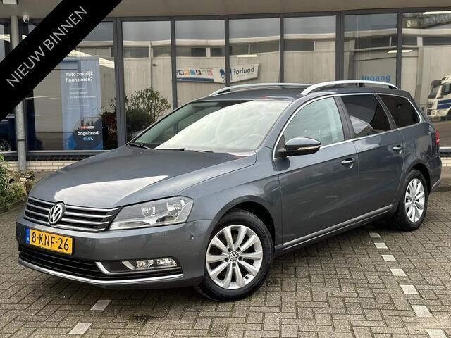 Grijs Gebruikt 2013 VW Passat Comfortline Stationwagen | € 10.250 (Iets duurder) - Afbeelding 1/4