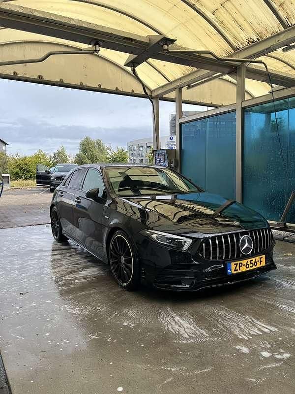 Gebruikt 2018 Mercedes A180 Premium Plus Sedan | € 18.500 (Duur) - Afbeelding 1/4