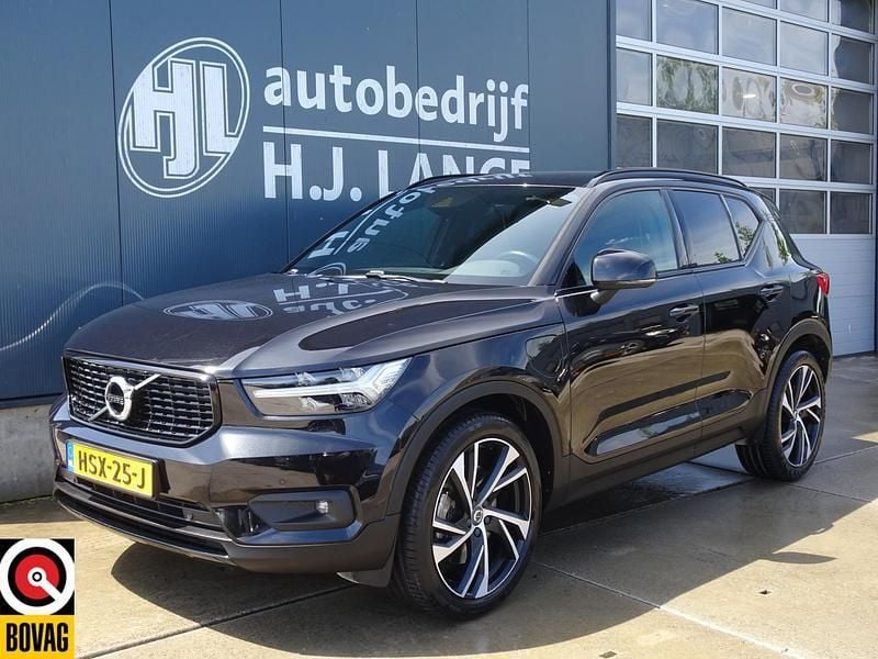 Zwart Gebruikt 2021 Volvo XC40 R-Design SUV | € 31.950 (Eerlijke prijs) - Afbeelding 1/4