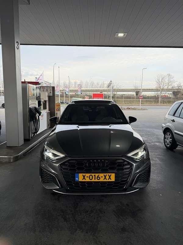 Occasion Audi A3 204 PK (150 kW) 2021 Grijs Hatchback
