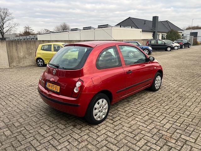 Occasion Nissan Micra Visia 65 PK (47 kW) 2005 Rood Hatchback