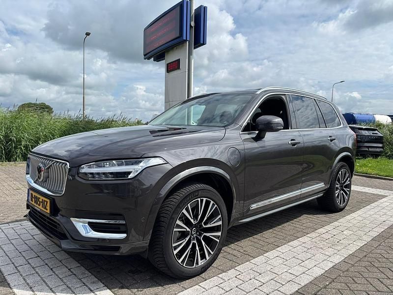 Grijs Gebruikt 2022 Volvo XC90 Plus SUV | € 59.940 (Eerlijke prijs) - Afbeelding 1/4
