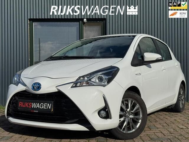 Wit Gebruikt 2018 Toyota Yaris Executive Hatchback | € 13.850 (Goede deal) - Afbeelding 1/4