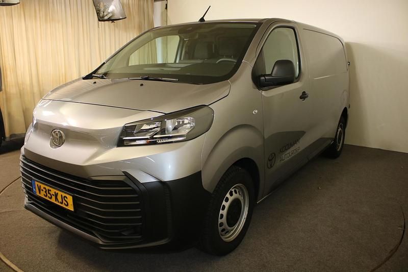 Grijs Gebruikt 2024 Toyota Proace MPV | € 28.602 (Duur) - Afbeelding 1/1