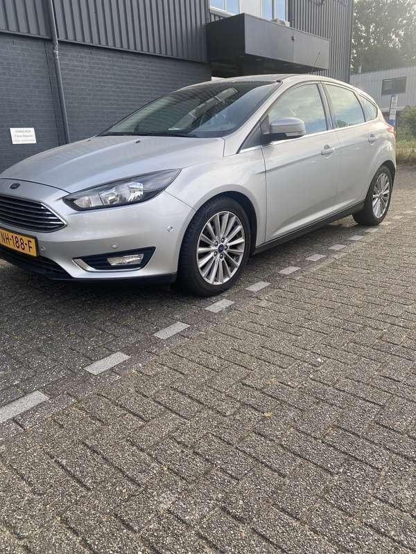 Gebruikt 2017 Ford Focus ST Sedan | € 8.750 - Afbeelding 1/4
