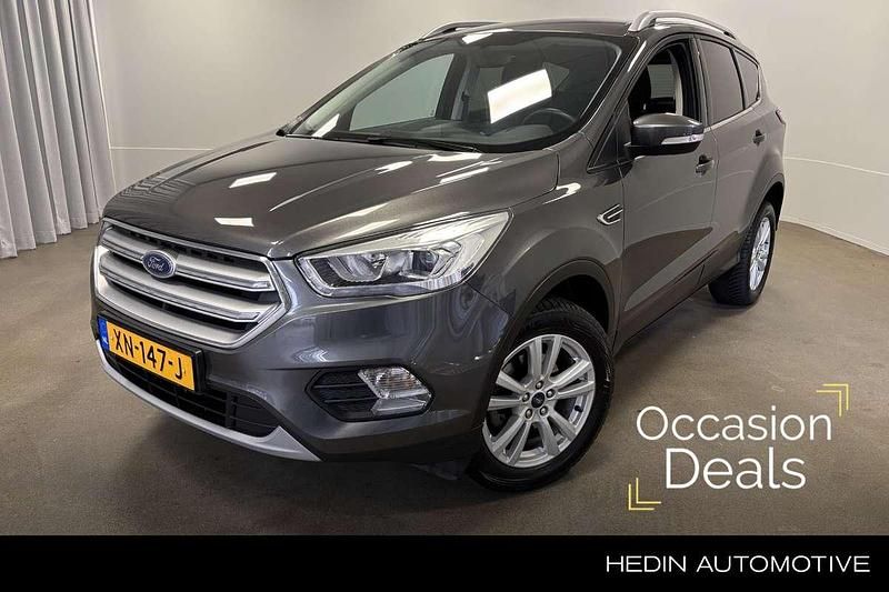 Grijs Occasion 2019 Ford Kuga Trend SUV | € 16.445 (Eerlijke prijs) - Afbeelding 1/3
