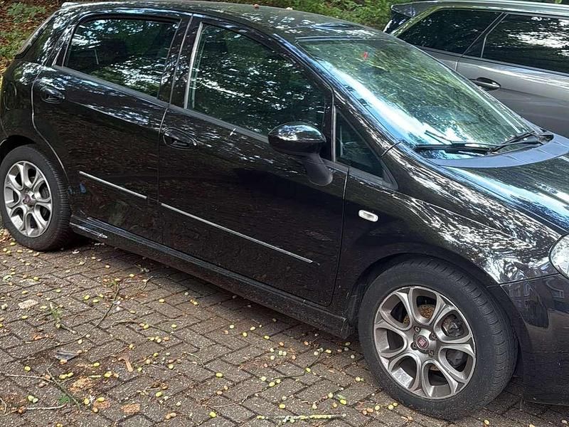 Occasion Fiat Punto Lounge 86 PK (63 kW) 2013 Zwart Hatchback