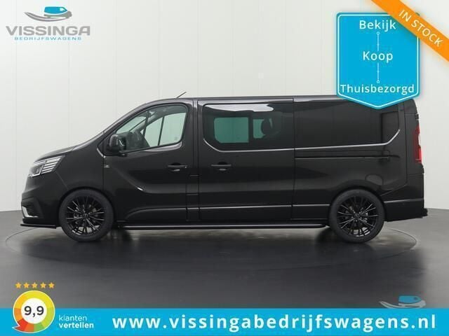Zwart Nieuw 2024 Renault Trafic Luxe Van | € 46.255 - Afbeelding 1/4