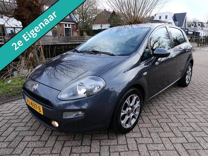 Occasion Fiat Punto Lounge 101 PK (74 kW) 2017 Grijs Hatchback