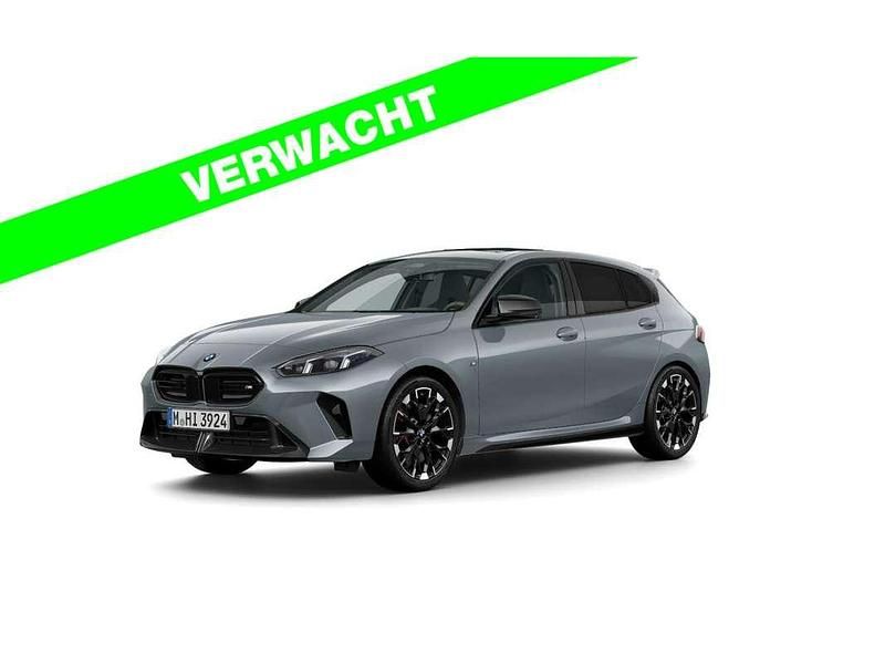 Grijs Gebruikt 2025 BMW M135 M Sport Hatchback | € 68.875 (Eerlijke prijs) - Afbeelding 1/2