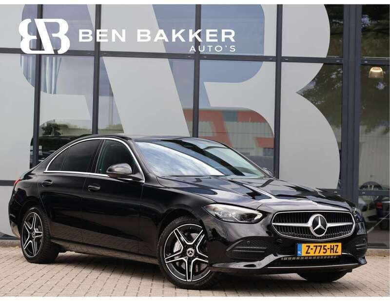 Zwart Gebruikt 2023 Mercedes C300e Business Sedan | € 39.900 - Afbeelding 1/4