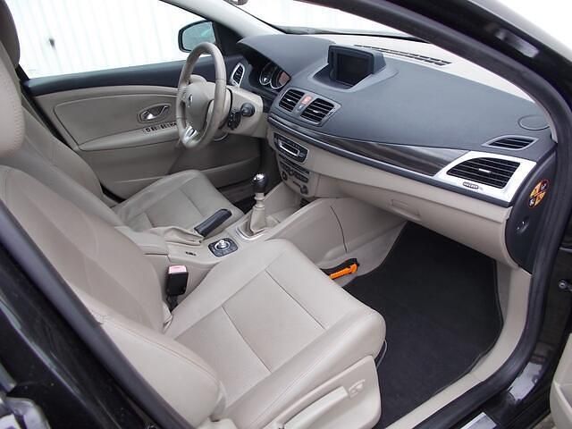 Occasion Renault Mégane GrandTour 131 PK (96 kW) 2010 Zwart Stationwagen