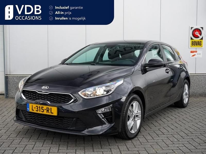 Zwart Gebruikt 2021 Kia Ceed Hatchback | € 16.480 (Eerlijke prijs) - Afbeelding 1/4