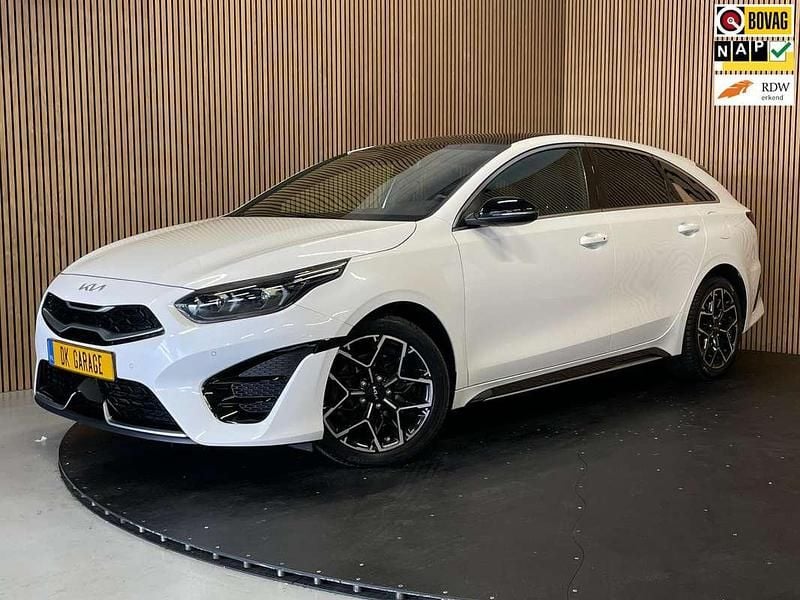 Wit Gebruikt 2022 Kia ProCeed Hatchback | € 25.850 (Goede deal) - Afbeelding 1/1