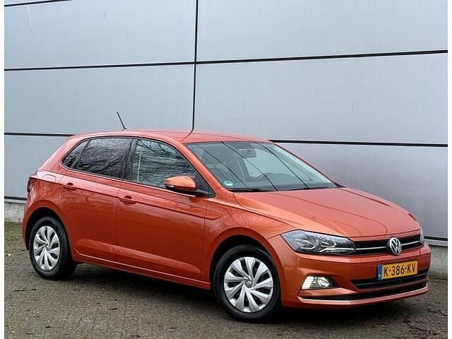 Oranje Occasion 2018 VW Polo Comfortline Hatchback | € 7.750 (Goede deal) - Afbeelding 1/4