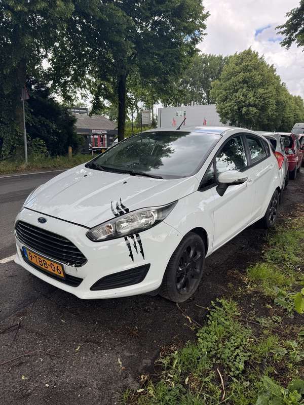 Gebruikt 2014 Ford Fiesta Hatchback | € 2.450 (Super prijs) - Afbeelding 1/4