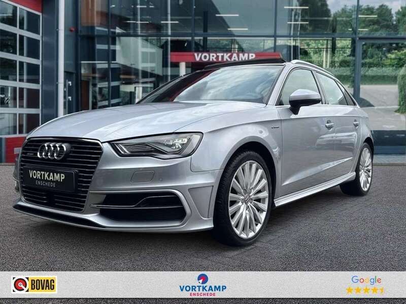 Grijs, metallic lak Gebruikt 2015 Audi A3 e-tron S-Line Hatchback | € 17.900 (Iets duurder) - Afbeelding 1/4