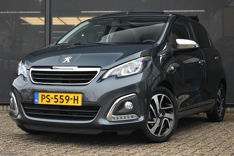 Grijs Occasion 2017 Peugeot 108 Allure Hatchback | € 12.395 (Eerlijke prijs) - Afbeelding 1/4