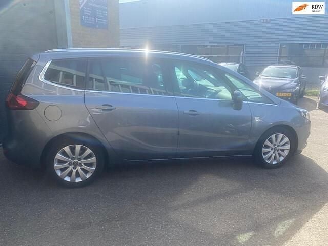 Grijs Gebruikt 2018 Opel Zafira Edition MPV | € 13.499 (Eerlijke prijs) - Afbeelding 1/4