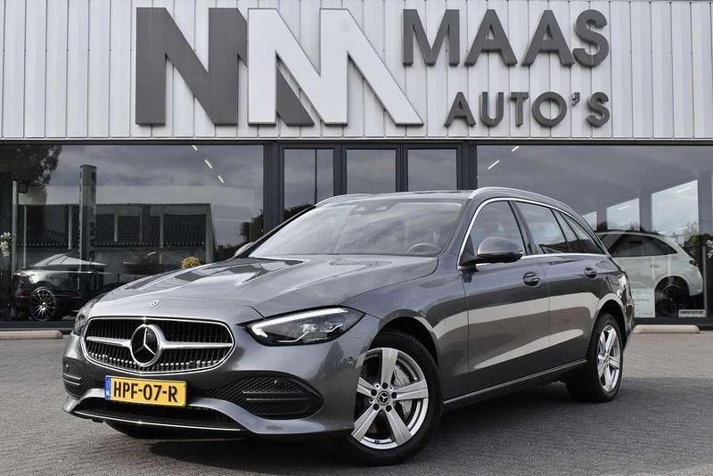 Grijs Gebruikt 2022 Mercedes C300e Luxury Stationwagen | € 38.950 (Super prijs) - Afbeelding 1/4