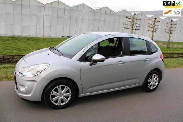 Grijs, metallic lak Gebruikt 2011 Citroën C3 Dynamique Hatchback | € 3.250 (Eerlijke prijs) - Afbeelding 1/4