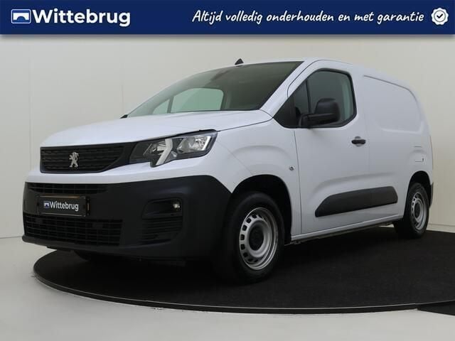 Wit Gebruikt 2023 Peugeot Partner S MPV | € 15.425 (Eerlijke prijs) - Afbeelding 1/3