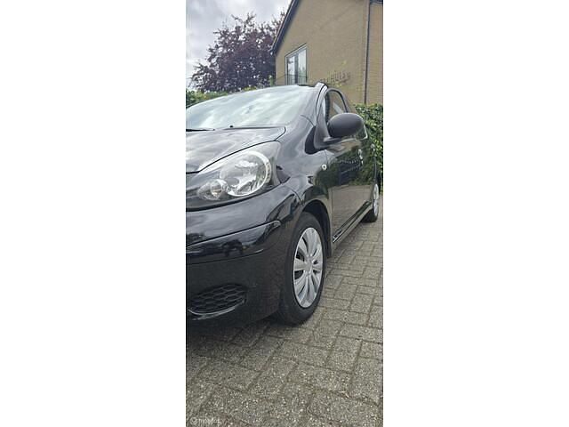 Occasion Toyota Aygo 68 PK (50 kW) 2011 Zwart Hatchback