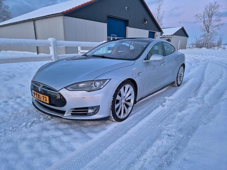 Occasion 2014 Tesla Model S Performance Hatchback | € 16.500 (Eerlijke prijs) - Afbeelding 1/4