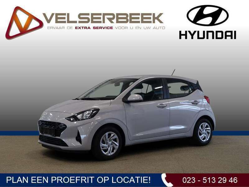 Grijs Nieuw 2024 Hyundai i10 Comfort Hatchback | € 20.995 (Eerlijke prijs) - Afbeelding 1/4