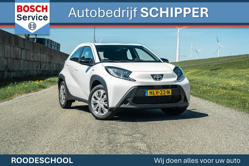 Wit Nieuw 2025 Toyota Aygo Play Hatchback | € 19.950 (Goede deal) - Afbeelding 1/4