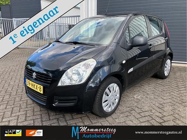 Zwart Occasion 2009 Suzuki Splash Hatchback | € 2.490 (Eerlijke prijs) - Afbeelding 1/4