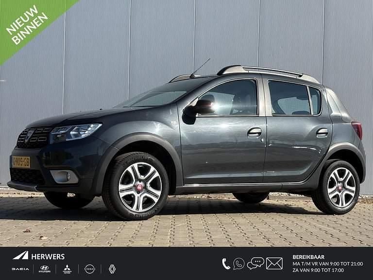 Gris comete Gebruikt 2019 Dacia Sandero Hatchback | € 10.935 (Eerlijke prijs) - Afbeelding 1/4