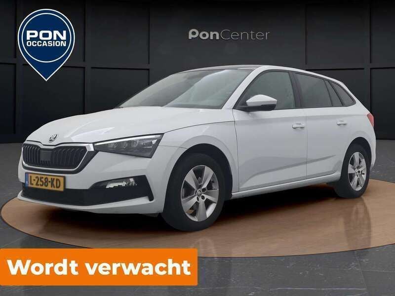 Wit Gebruikt 2021 Skoda Scala Business Line Hatchback | € 16.450 (Eerlijke prijs) - Afbeelding 1/3