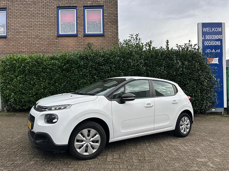 Wit Gebruikt 2018 Citroën C3 Feel Hatchback | € 6.950 (Super prijs) - Afbeelding 1/4