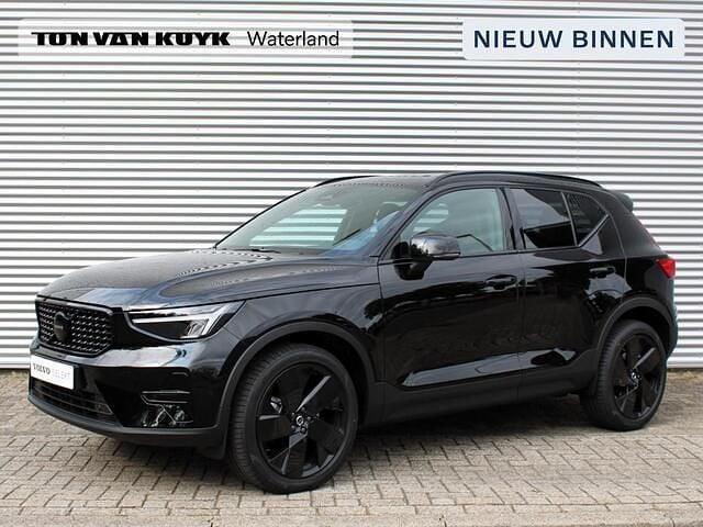 Zwart Gebruikt 2025 Volvo XC40 Plus SUV | € 56.950 - Afbeelding 1/4