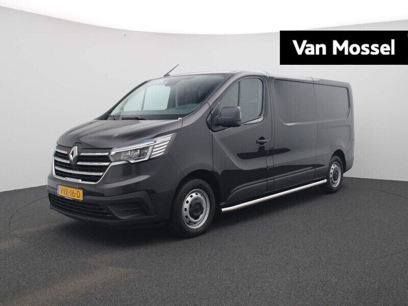 Midnightzwart d68 Gebruikt 2023 Renault Trafic Komfort Van | € 22.430 (Eerlijke prijs) - Afbeelding 1/4