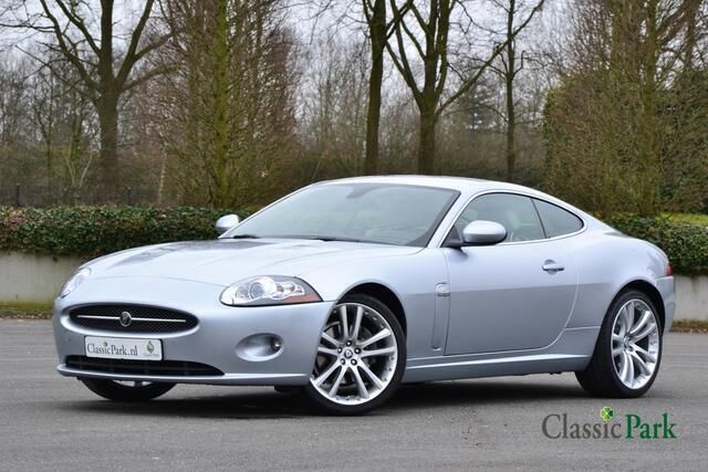 Grijs Gebruikt 2006 Jaguar XK8 Coupé | € 26.900 - Afbeelding 1/4