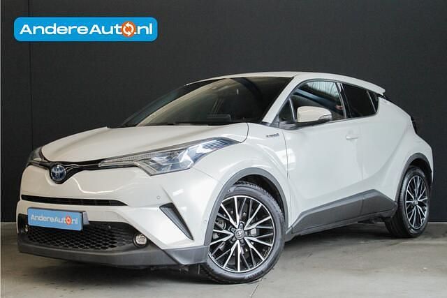 Wit Gebruikt 2017 Toyota C-HR Premium SUV | € 18.495 (Eerlijke prijs) - Afbeelding 1/4