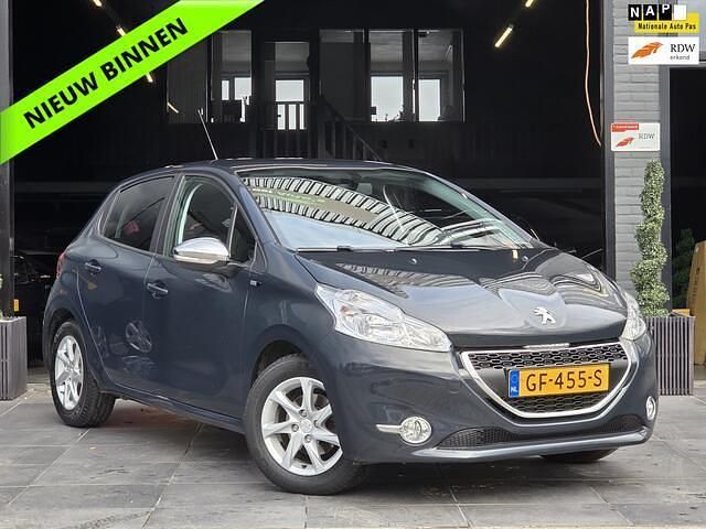 Zwart Gebruikt 2015 Peugeot 208 Style Hatchback | € 6.494 (Eerlijke prijs) - Afbeelding 1/4