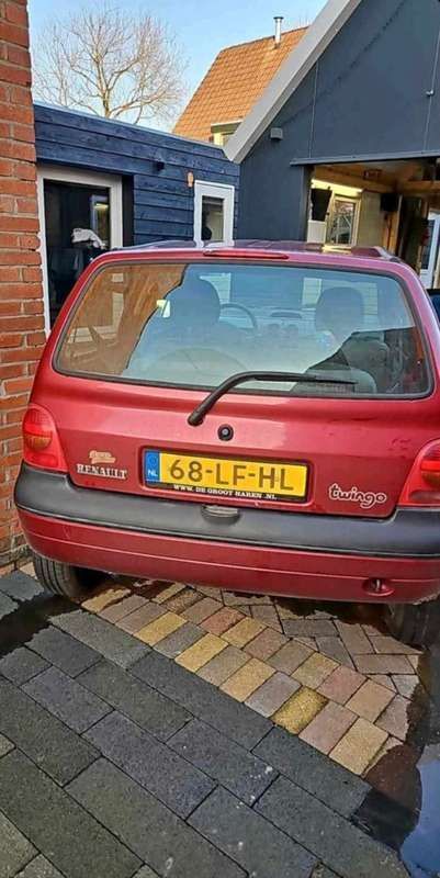 Rood Gebruikt 2003 Renault Twingo Hatchback | € 650 (Super prijs) - Afbeelding 1/4