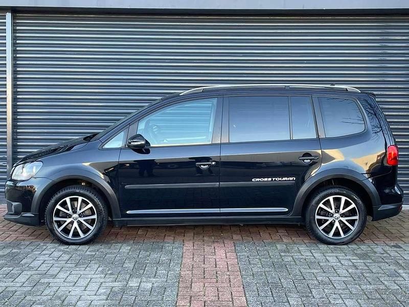 Occasion VW Touran Cross Highline 140 PK (102 kW) 2013 Zwart MPV