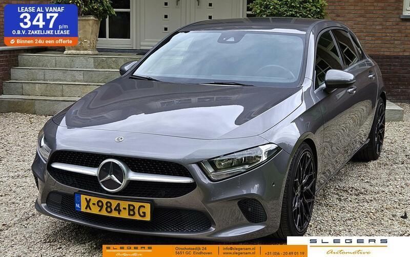Grijs Gebruikt 2019 Mercedes A180 Business Hatchback | € 26.700 (Eerlijke prijs) - Afbeelding 1/4
