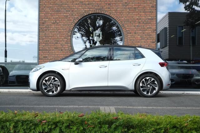 Zilver Gebruikt 2023 VW ID.3 Pro Hatchback | € 28.995 (Duur) - Afbeelding 1/4
