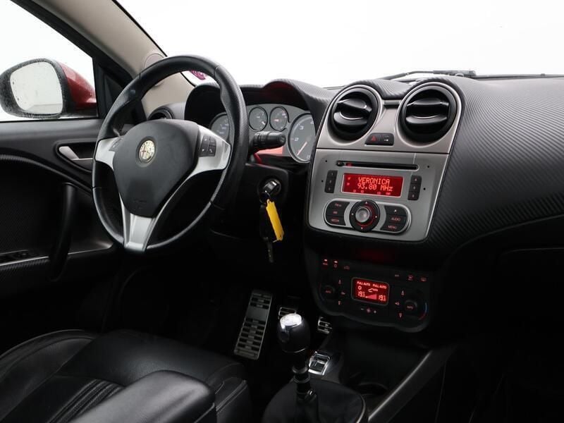 Occasion Alfa Romeo MiTo Distinctive 80 PK (58 kW) 2013 Rood Hatchback