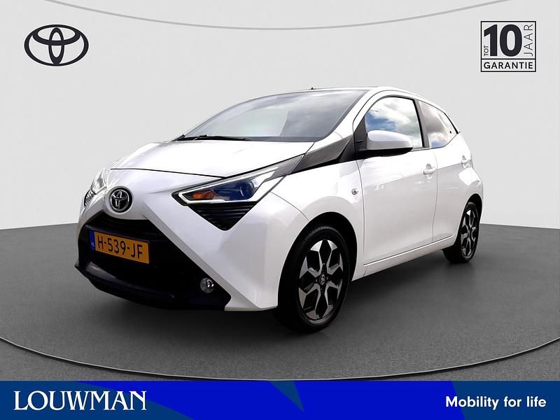 Wit Gebruikt 2020 Toyota Aygo Hatchback | € 11.450 (Eerlijke prijs) - Afbeelding 1/3