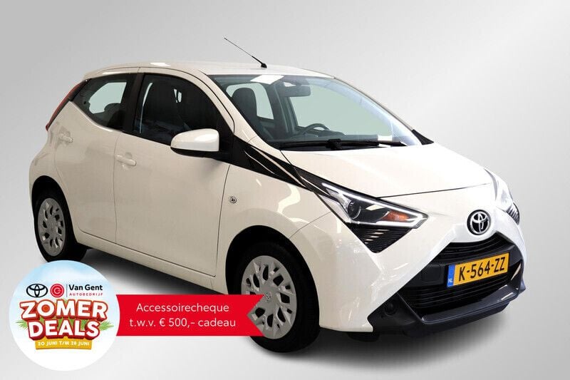 Wit Gebruikt 2021 Toyota Aygo X-play Hatchback | € 10.750 (Eerlijke prijs) - Afbeelding 1/4